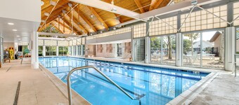 Bear Trap Dunes Lake View Condo w/ WiFi, Shared Pools, Tennis, & Gym - Dogs OK