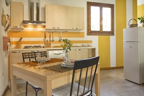 Villa, 2 Bedrooms, Accessible, Patio | Interior