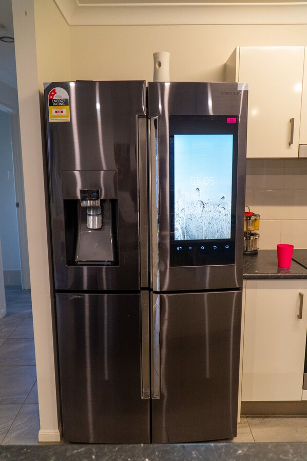 Interior - FAMILY HOLIDAY HOME (Redbank Plains)