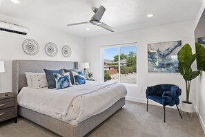 5 bedrooms, iron/ironing board, WiFi, bed sheets