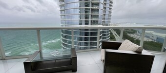 Penthouse with ocean view