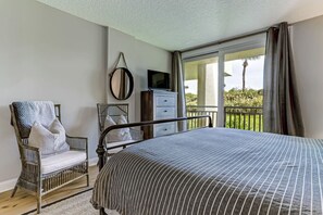 2 bedrooms, desk, iron/ironing board, travel cot - Coastal Haven~Shipwatch Villas 1303~oceanfront (Fernandina Beach)