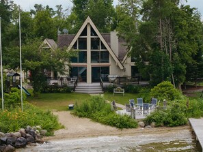 Exterior - Serenity Shores on Lake Skegemog~ Boat, Ski & Sip! (Williamsburg)
