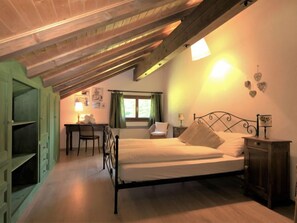 2 chambres, bureau, fer et planche à repasser, Wi-Fi