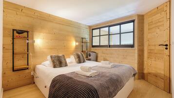 2 عدّة غرف نوم وواي فاي مجانًا وملاءات أسرّة