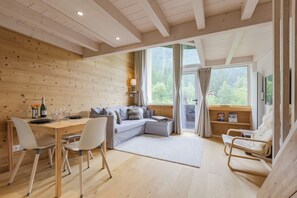 TV - Résidence Grand Roc - Campanules 016, Argentière (Chamonix), France (Argentière (Chamonix))