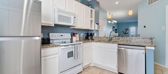 Island Oasis! 1st floor! One block to the beach!