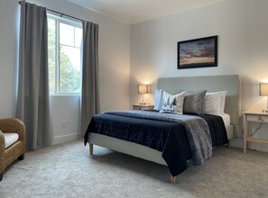 5 bedrooms, iron/ironing board, free WiFi, bed sheets