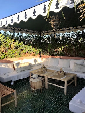 شرفة/رواق