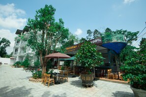 Coffee shop - Panorama Hotel & Coffee (Hue)