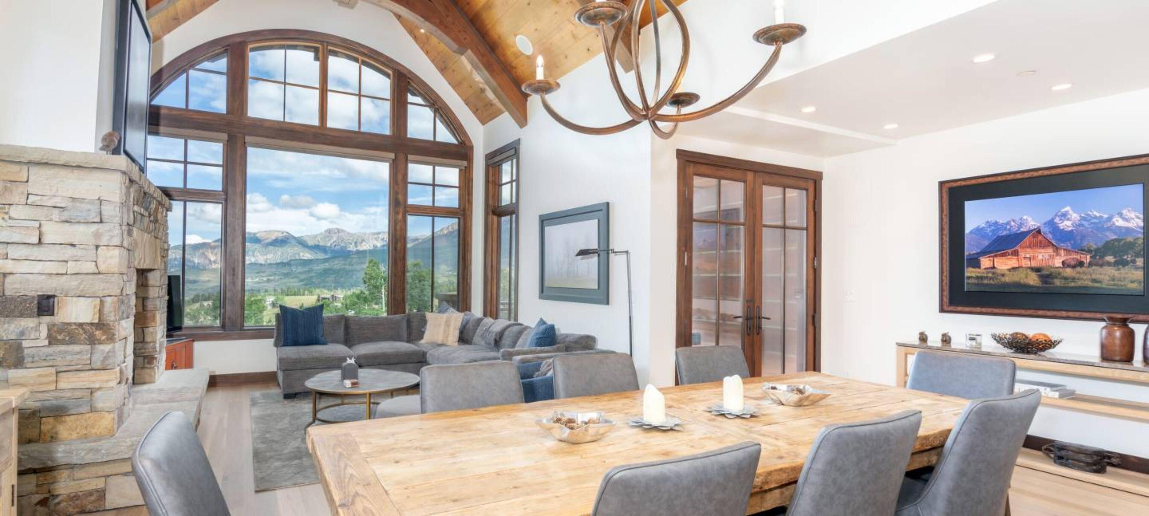 Rumah, 6 kamar tidur | Ruang keluarga