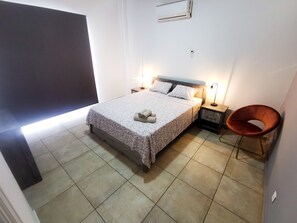 1 bedroom, desk, iron/ironing board, free WiFi - FlipFlop CityCenter Apartment (Larnaca)