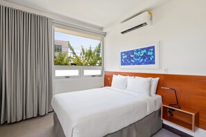 4 chambres, fer et planche à repasser, lit de bébé portatif, Wi-Fi