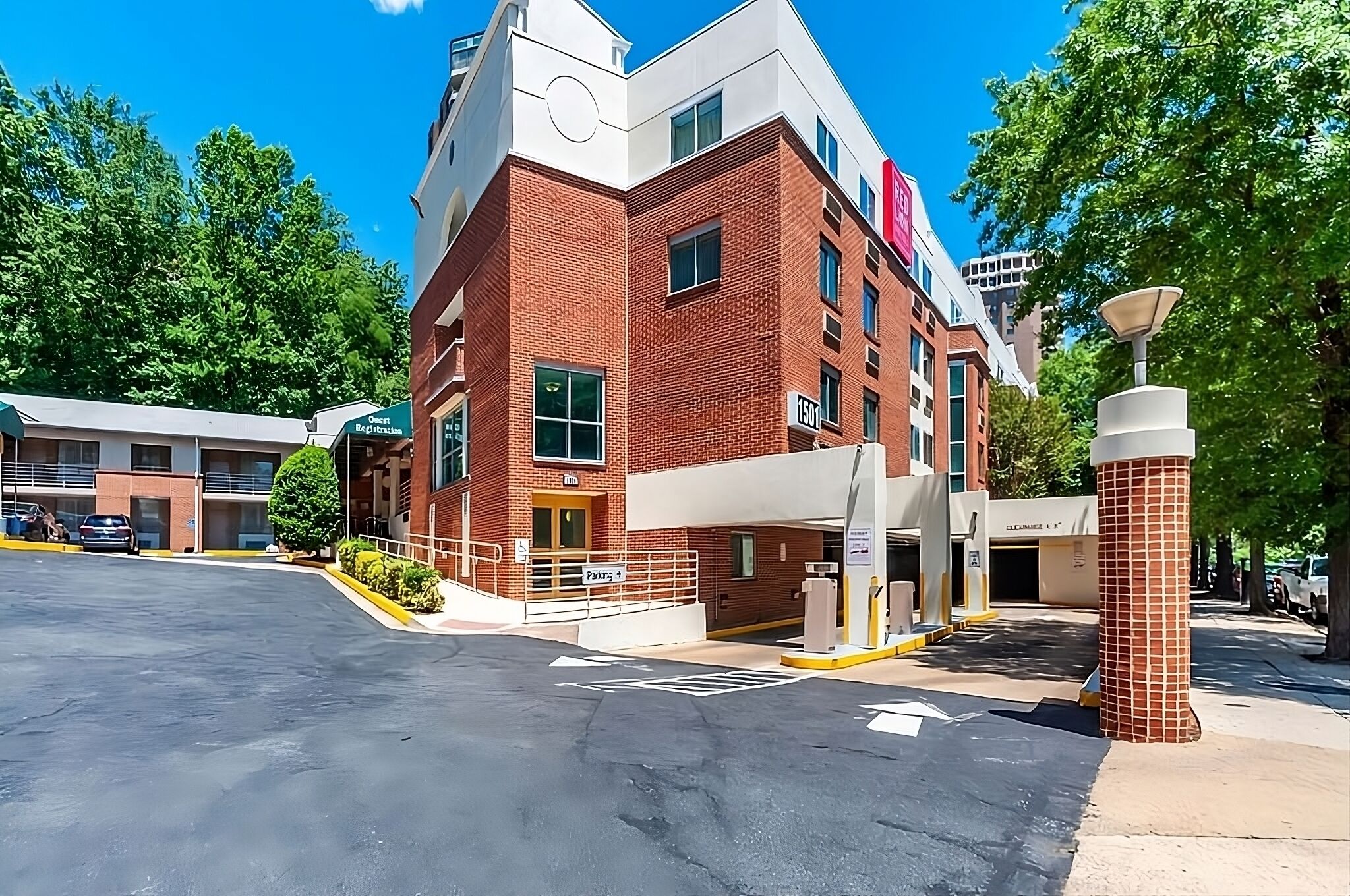 Affordable Getaway! Near Kennedy Center, and National Gallery of Art!