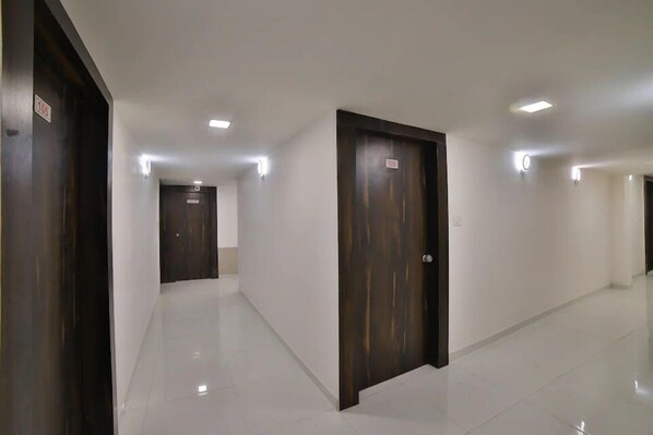 Hallway - Hotel Maan Palace (Ahmedabad)