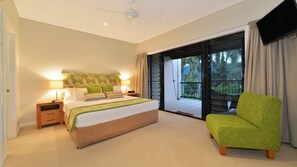 4 bedrooms, iron/ironing board, free WiFi, bed sheets - Sanctuary @ Thornton West | Port Douglas (PORT DOUGLAS)