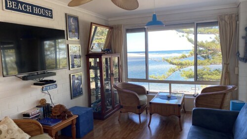 Calm Waters Top Floor Ocean Views On Golden Beach
