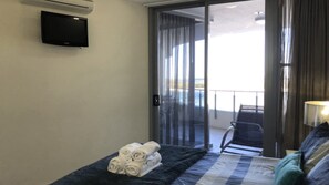 1 bedroom, iron/ironing board, bed sheets - MONACO UNIT 508 - Ortranto Avenue runs directly off the main street of town (BULCOCK BEACH)