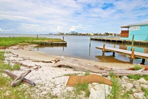 House, 1 Queen Bed with Sofa bed (La Casita Azul) | Property grounds - La Casita Azul by Youngs Suncoast (Gulf Shores)