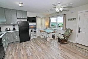 House, 1 Queen Bed with Sofa bed (La Casita Azul) | Dining - La Casita Azul by Youngs Suncoast (Gulf Shores)