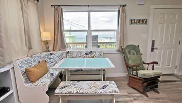 House, 1 Queen Bed with Sofa bed (La Casita Azul) | Dining