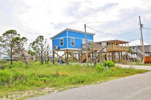 House, 1 Queen Bed with Sofa bed (La Casita Azul) | Exterior - La Casita Azul by Youngs Suncoast (Gulf Shores)