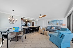 Appart'hôtel, plusieurs lits (Island Winds West 280) | Coin séjour
