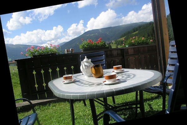 Appartement Dolomiten - Entspannungstisch zum Genießen