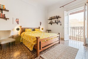 2 slaapkamers, een strijkplank/strijkijzer, wifi, beddengoed