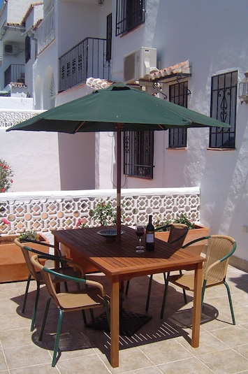 Casa chillout. Fab views and walkable to Nerja centre, The best of both worlds