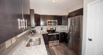 Basic 4BR 7Beds Home 15 Min Downtown ATL Sleeps 10+