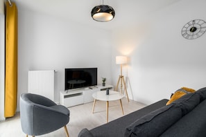 TV - Wołkowyska 30 Poznań | Functional Apartment in a Garage | Balcony | Excellent Location Near Lake Malta (Poznan)