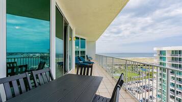 Condo, Multiple Beds (Caribe Penthouse C1) | Outdoor dining