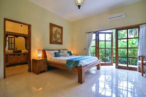 3 bedrooms, in-room safe, iron/ironing board, travel crib - Private and Peaceful Beachfront Pool Villa @ Lokopaksa, Seririt! (Lokapaksa, Seririt)
