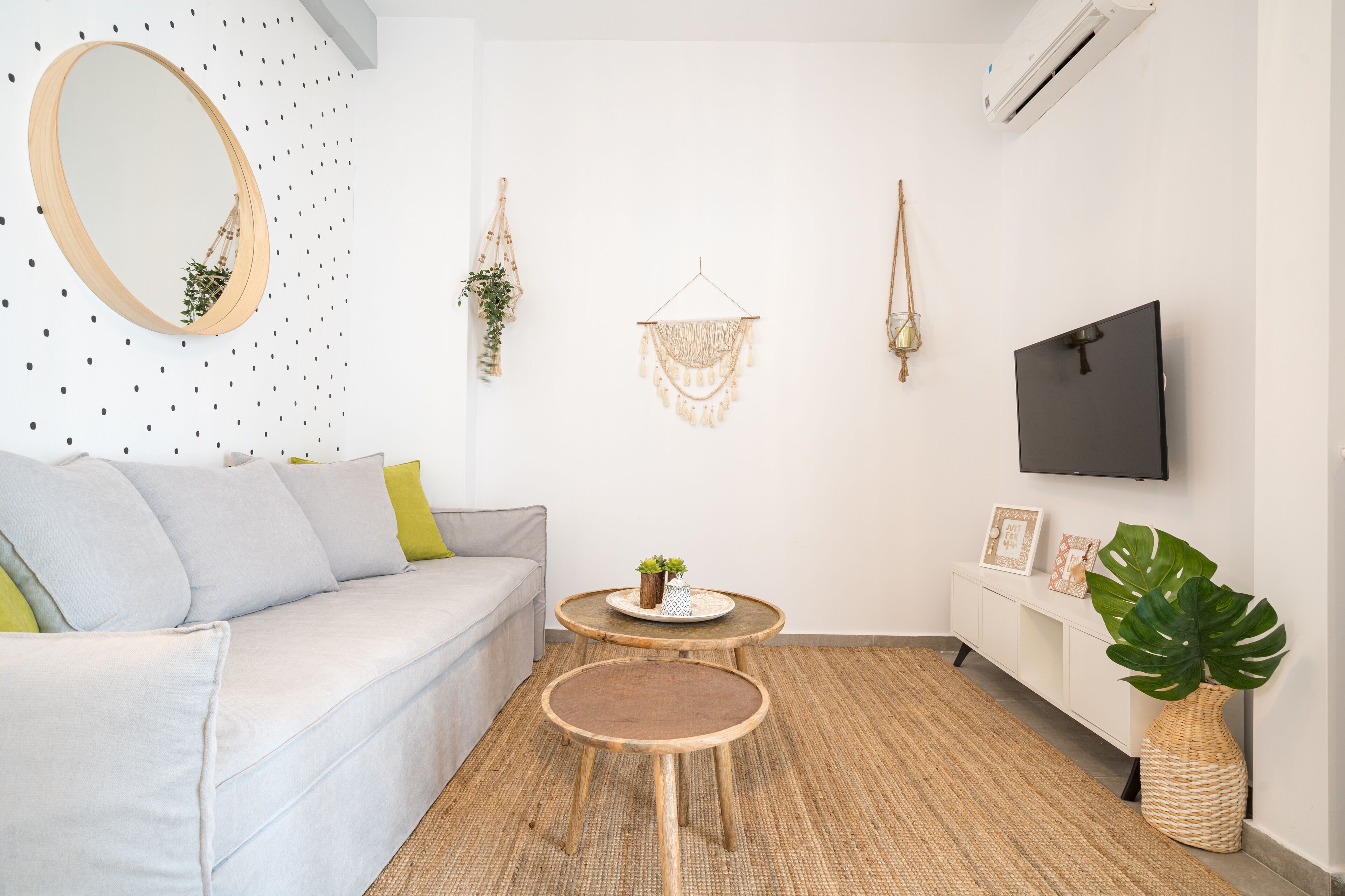 Superior Apartment | Living area | 43-inch flat-screen TV with cable channels