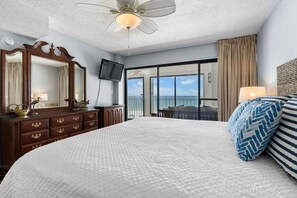 Condo, 1 King Bed with Sofa bed (Edgewater 41)