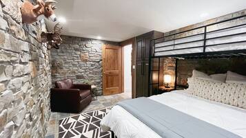 5 bedrooms, iron/ironing board, travel cot, WiFi