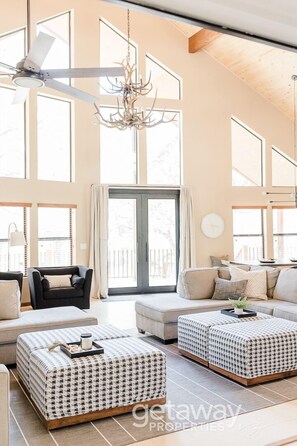 スマートテレビ、暖炉