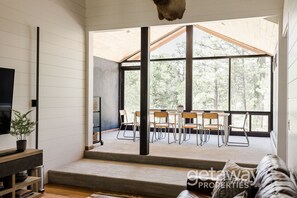 スマートテレビ、暖炉