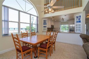 Dining - Sea Breeze Oasis w/Private Pool (Bonita Springs)