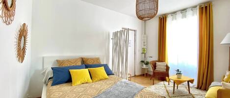 Bügeleisen/Bügelbrett, kostenloses WLAN, Bettwäsche