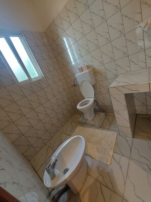 Villa de lujo | Baño | Ducha y artículos de higiene personal gratuitos