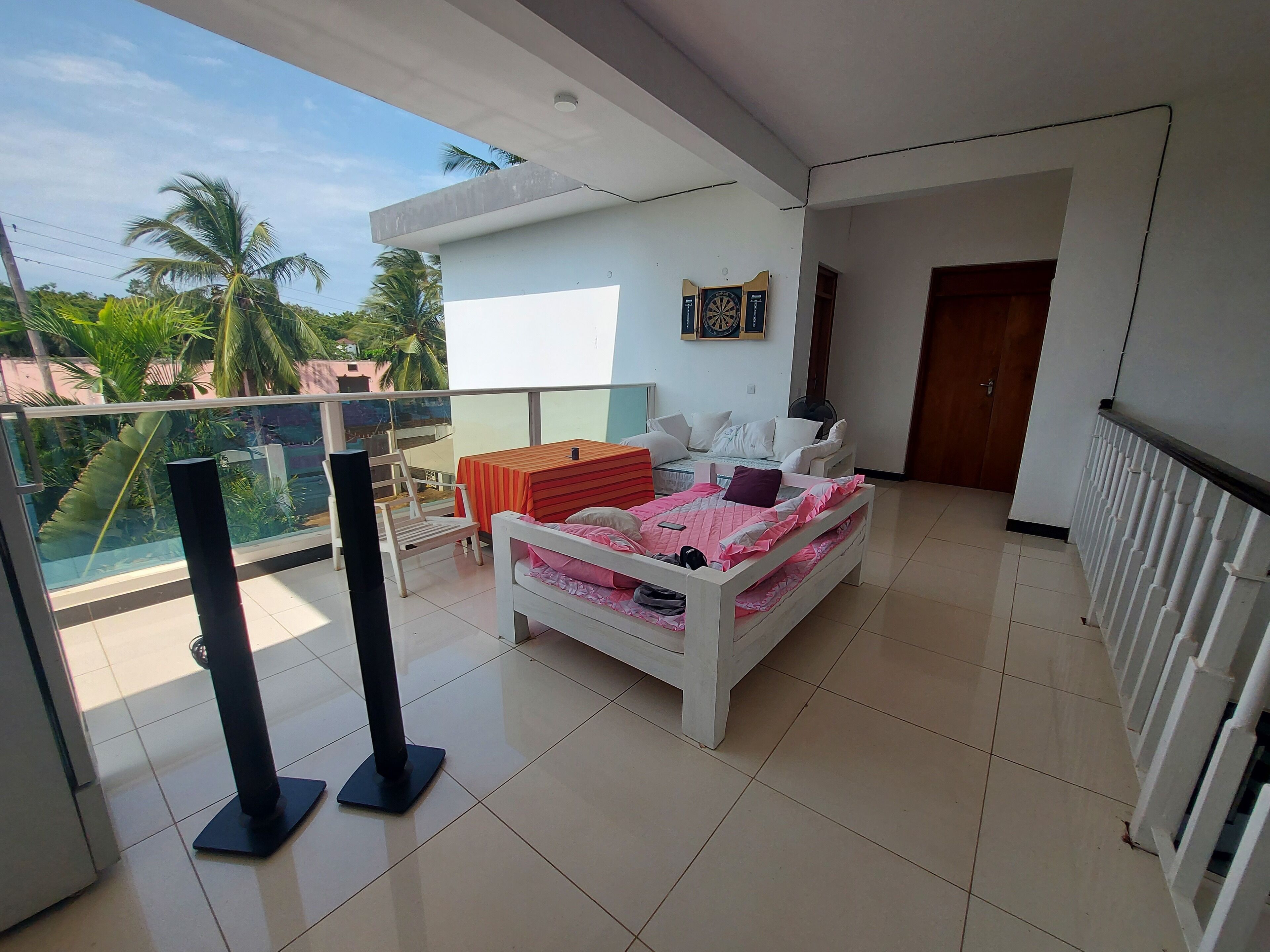 4 habitaciones, tabla de planchar con plancha y wifi gratis 