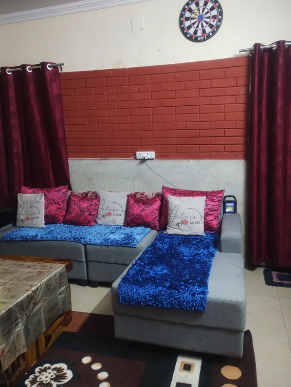 Interior - Affordable no frills homestay (Noida)