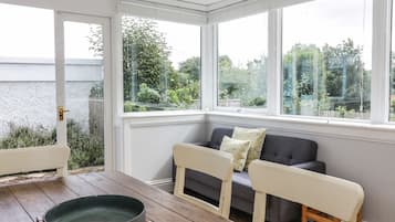 Cottage | Interior