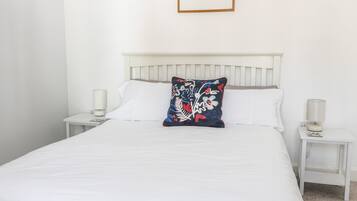 Cottage | 3 bedrooms, individually decorated, individually furnished, free WiFi