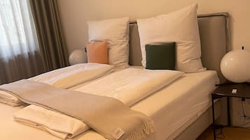 2 bedrooms, in-room safe, iron/ironing board, free WiFi