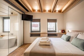 Deluxe Suite, Bath | Desk, soundproofing, free WiFi, bed sheets - Thallos the Boutique (Chania)