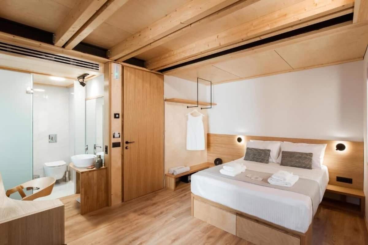 Deluxe Suite | Bureau, Wi-Fi gratuit, draps fournis