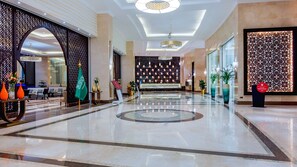 Lobby - Grand Millennium Gizan (Jizan)